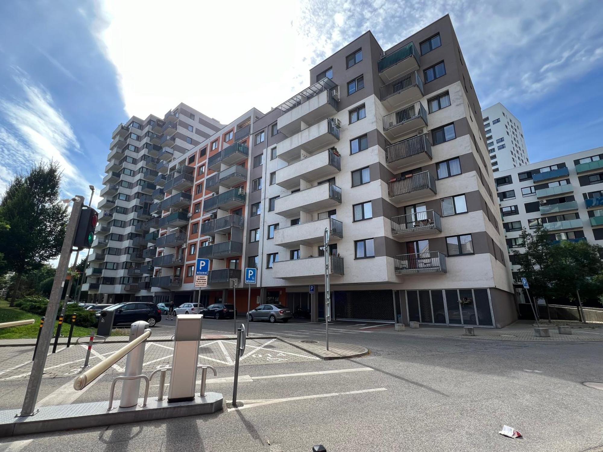 Apartment Jegeho Bratislava - Tipos Arena Extérieur photo